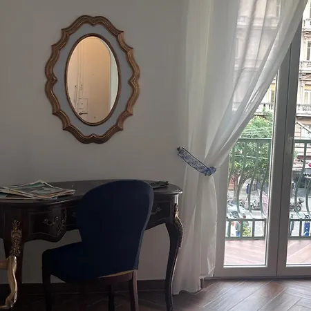 Serapide13 A Santa Lucia * نابولي